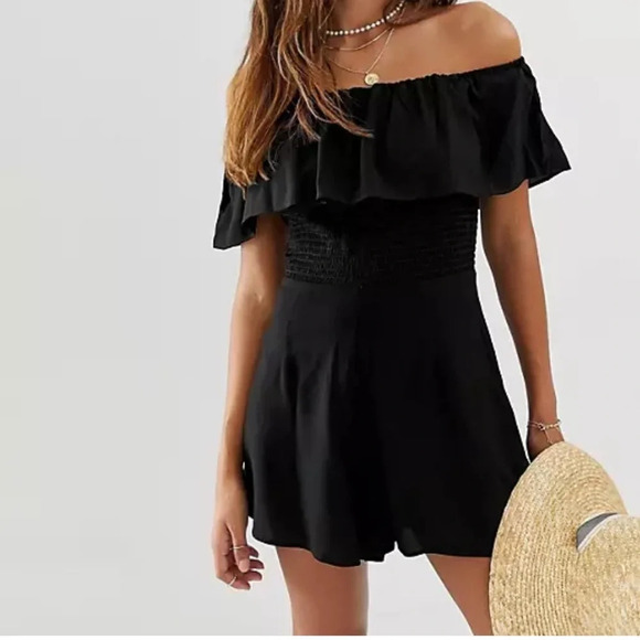 ASOS DESIGN off shoulder ruffle playsuit with shirring - Picture 1 of 12